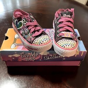 Sketchers sneakers for girls